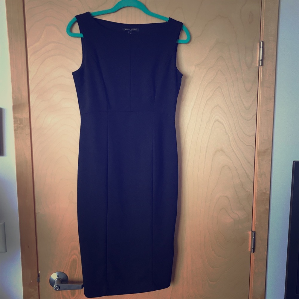 Sexy Banana Republic little black dress size 6